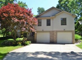 1524 Dunkeith Dr NW, Canton, OH 44708