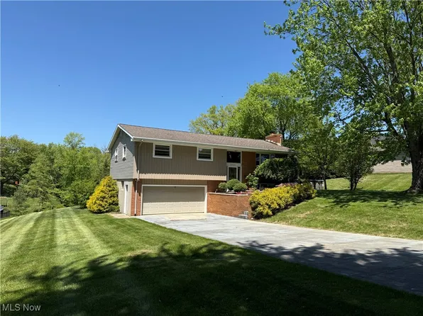 16520 Timberlane Dr, Berlin Center, OH 44401