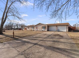 303 Jefferson St, New Boston, IL 61272