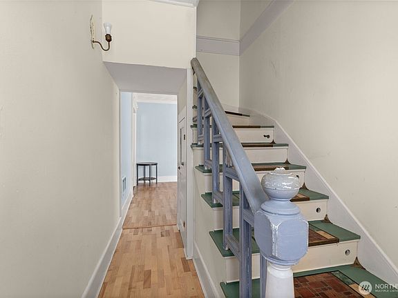 5th image of 212 Alder Street