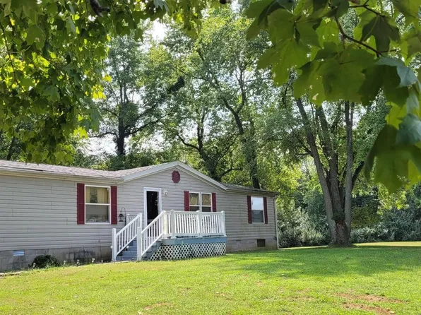 10150 N Reynolds Ln, Mount Vernon, IL 62864