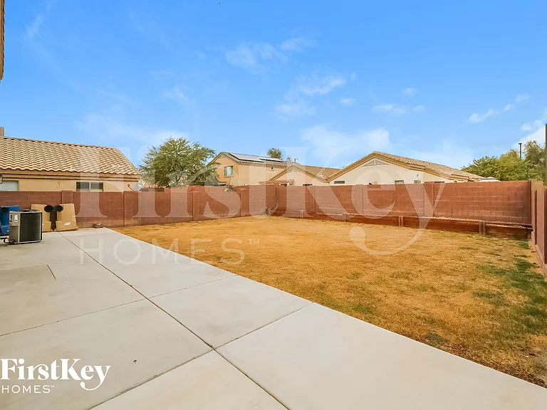 23768 W Desert Bloom St — Photo 17