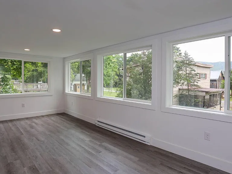 207 N Main St — Photo 4