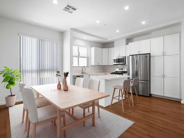 6656 Balboa Blvd Residences, 6656 Balboa Blvd #202, Van Nuys, CA 91406