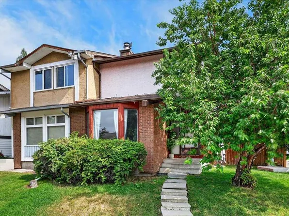 672 S Whiteridge Way NE, Calgary, AB T1Y 4S9