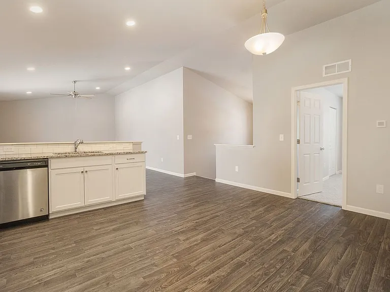 1335 Sturgeon Point — Photo 5