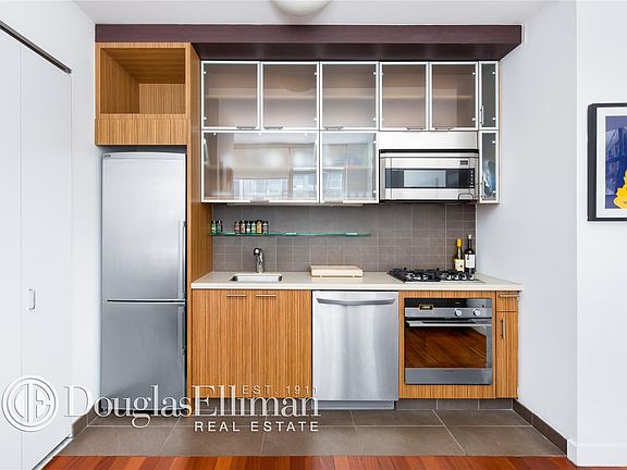 2nd image of 620 W 42nd St APT 4J