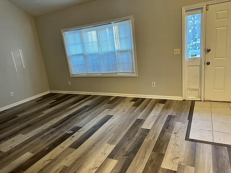 417 Patrick Henry Ct #1 — Photo 3