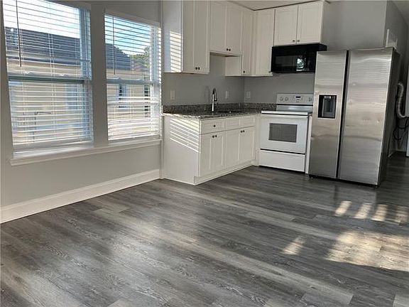 4th image of 410 S Lopez St