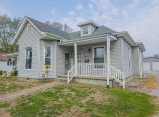 410 E 9th St, Mount Carmel, IL