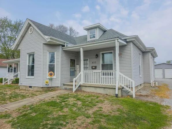 410 E 9th St, Mount Carmel, IL 62863