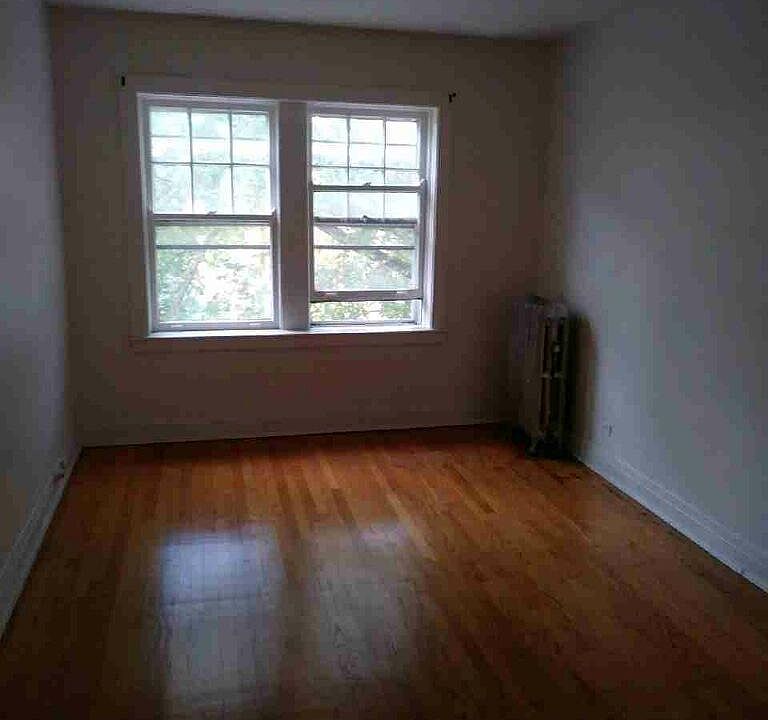 2nd image of 2533 Hartrey Ave