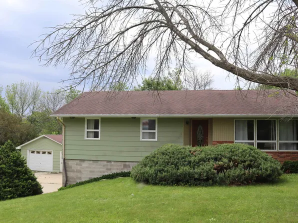 1858 340th St, Forest City, IA 50436