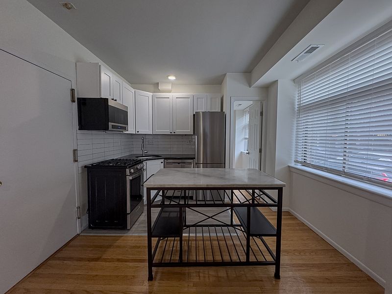1st image of 319 S 10th St APT 132