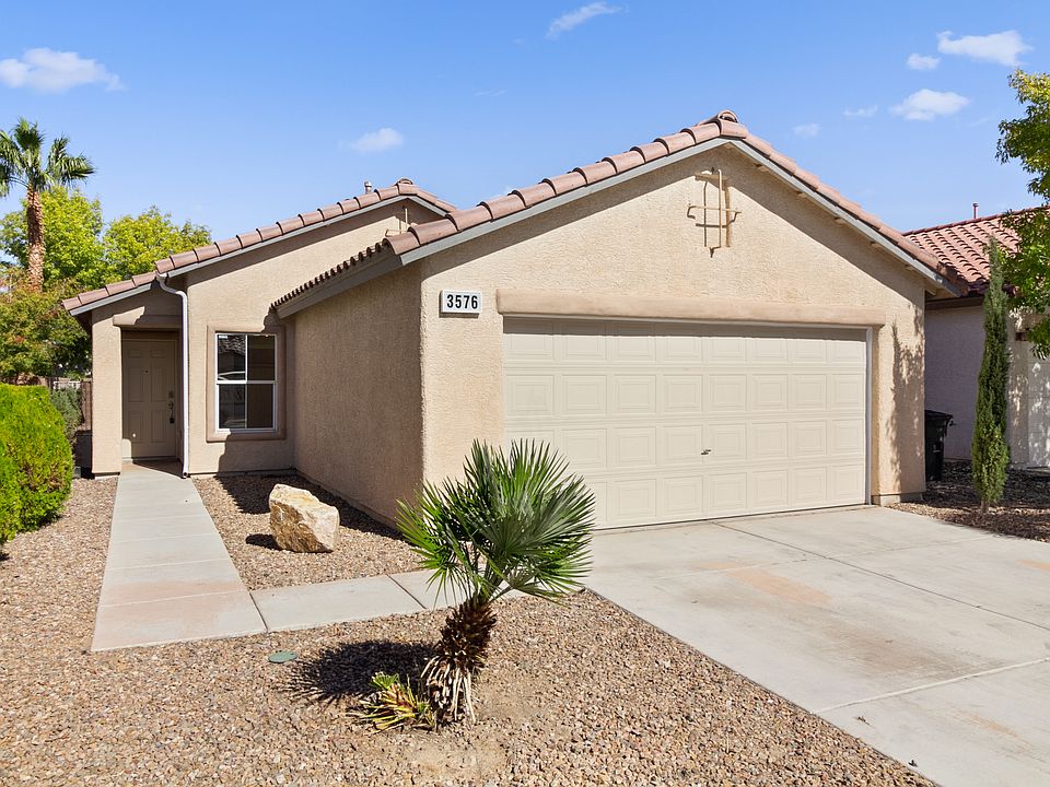 1st image of 3576 Laguna Veneta Ave