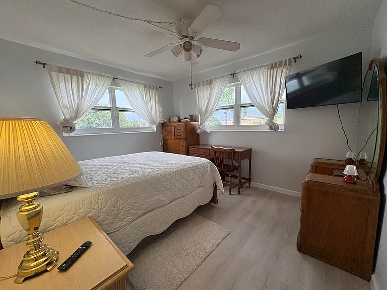 108 NE 20th Ave #206 — Photo 22