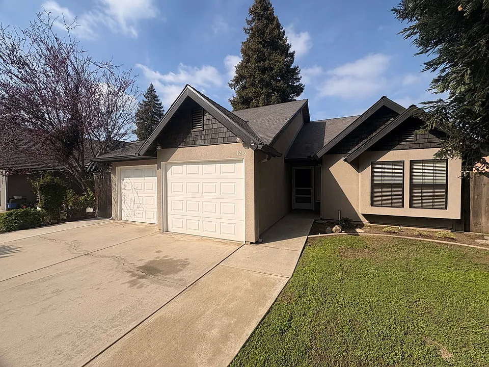 1216 W Whispering Pines Ct