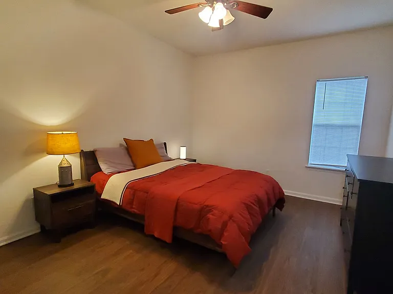 4220 Wilshire Blvd #105-C — Photo 32