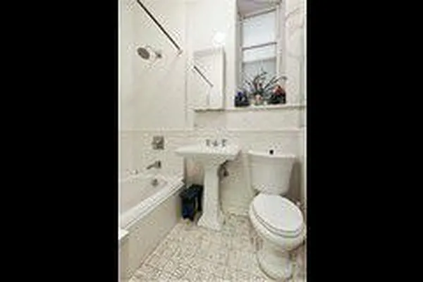 Rented by Raz Realty | media 5