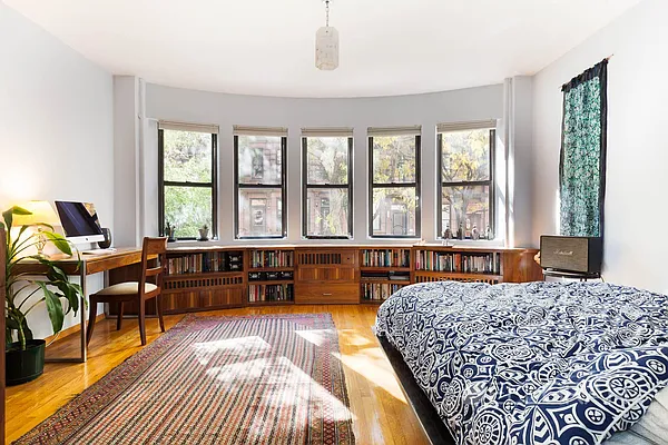 Sold by (Legacy) Elegran | media 23