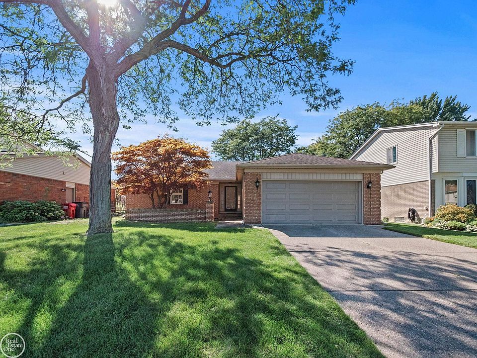 1st image of 39863 Coalport Dr