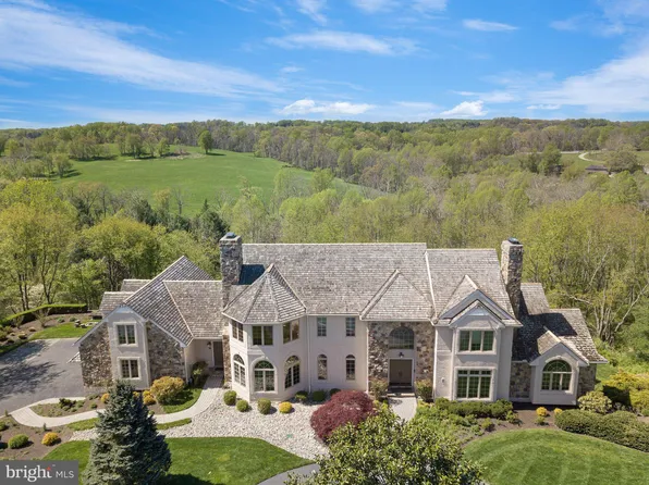 13 Pheasants Rdg S, Wilmington, DE 19807