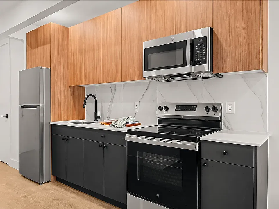 1832 Fulton St #8H