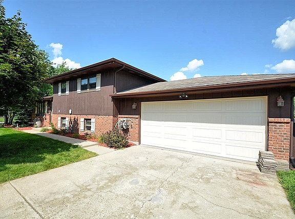 2nd image of 2213 Daniel Lewis Dr