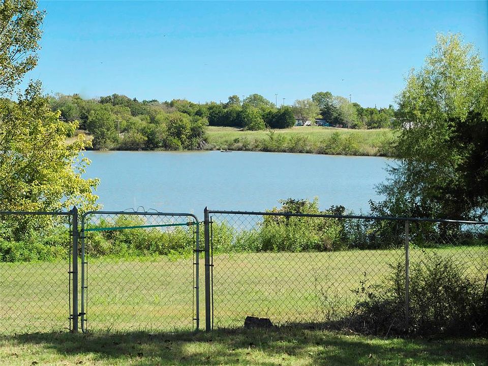 1st image of 189 Lakeside Dr