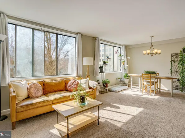 6621 Wakefield Dr APT 312, Alexandria, VA 22307