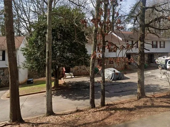 905 S Indian Creek Dr, Stone Mountain, GA 30083