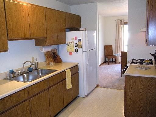5th image of 602 Illini Ave #B