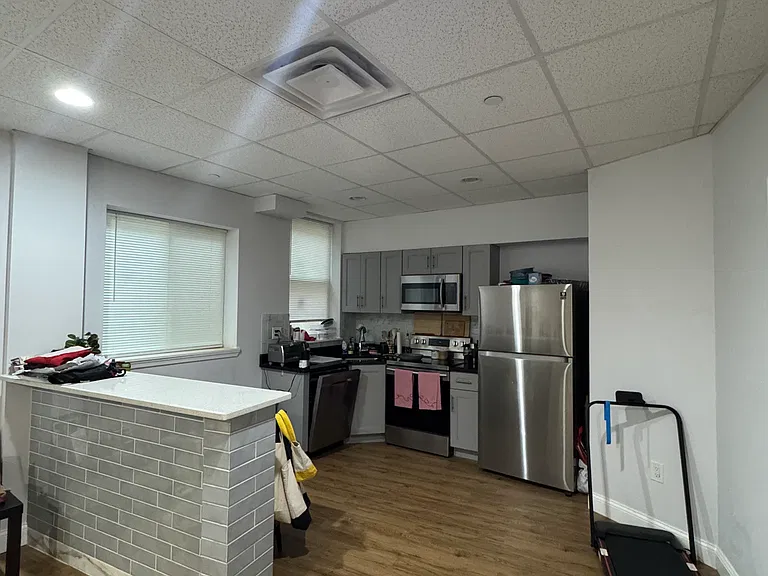 1111 Ridge Ave #B2 — Photo 2