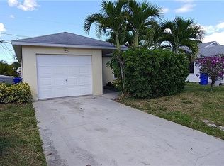 416 14th St SW, Vero Beach, FL 32962