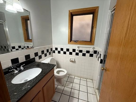 3rd image of 1340 N Campbell Ave APT 1