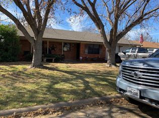 1907 Joslin St, Cleburne, TX 76033