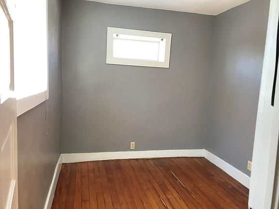 2nd image of 713 6th St #3