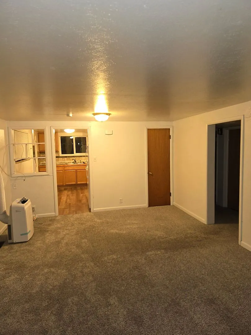 2 Bed 1 Bath Garden Level Duplex — Photo 2