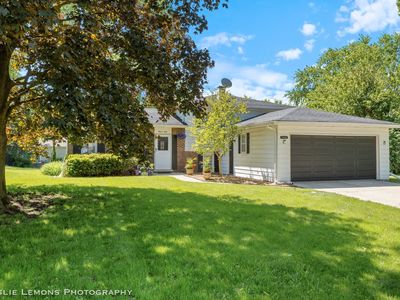 1260 Kent Ct, Wheaton, IL, 60189