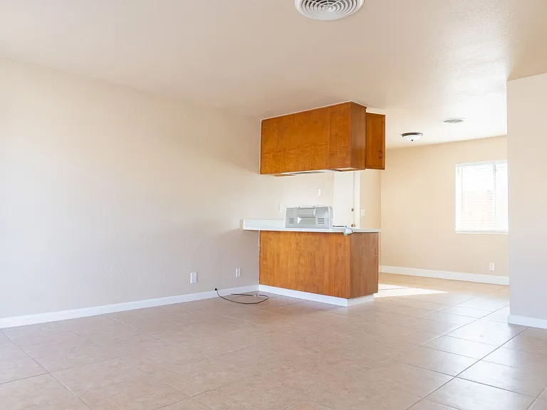 SAN833 — Photo 4