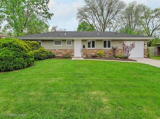 2108 Paddock Ln, Wheaton, IL 60187
