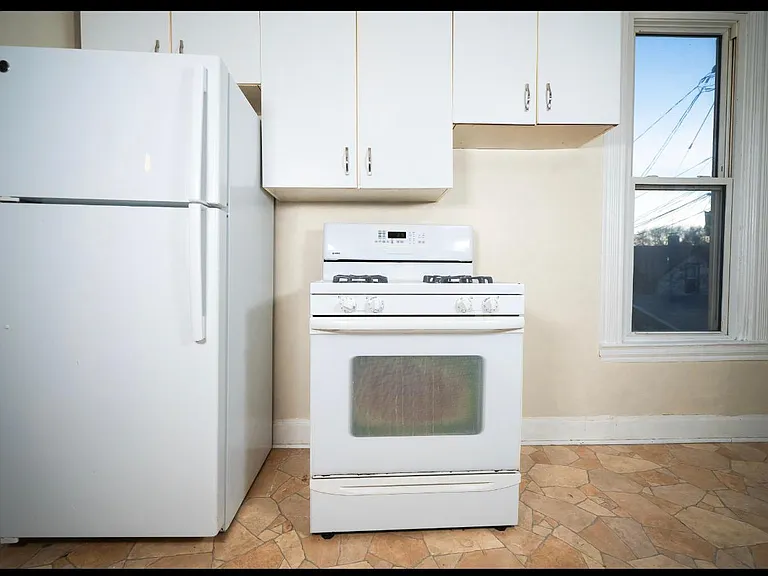 701 Bedford St #2 — Photo 22
