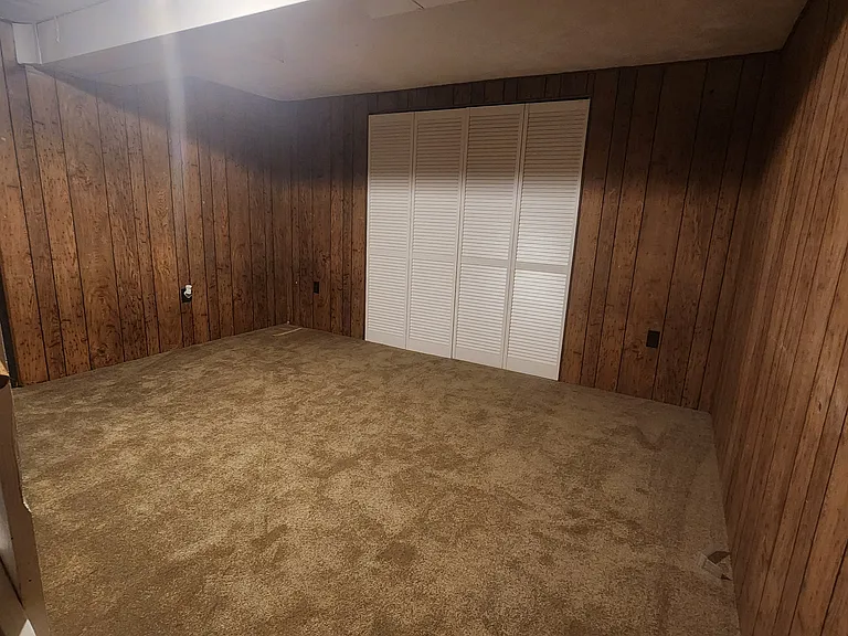 139 Whitestown Vlg #B — Photo 19