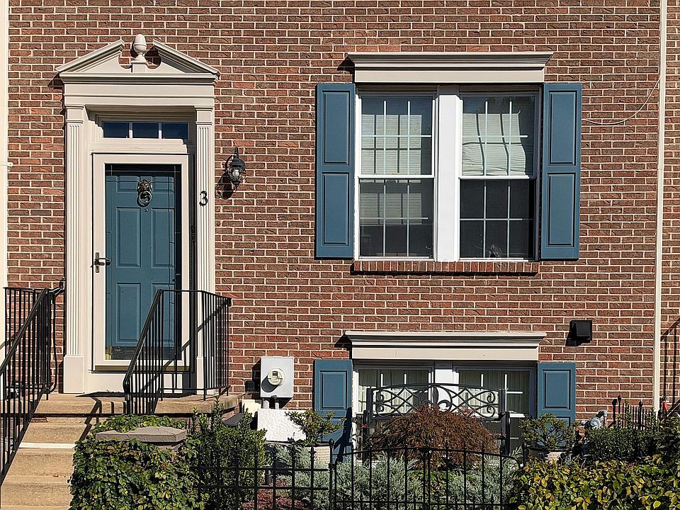 1st image of 3 Vinca Dr