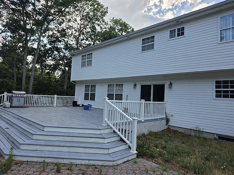 6 Merrick Rd — Photo 11