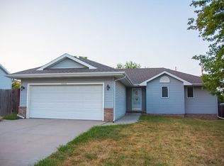 15604 Timberlane Dr, Omaha, NE 68136