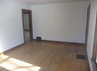 320 Center St, Waupaca, WI 54981