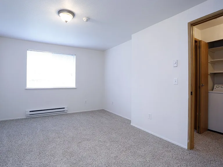 North Creek Heights Apartments — Photo 7