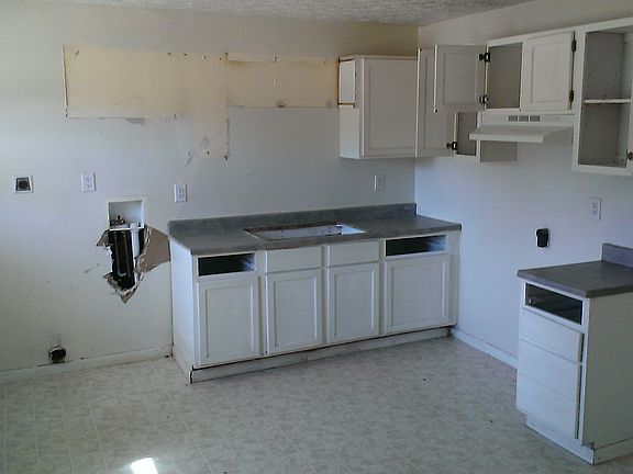 4th image of 5098 Gardendale Ave