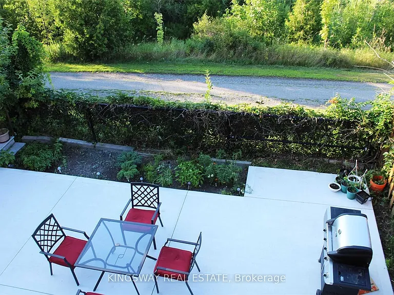 8 Blue Whale Blvd — Photo 28